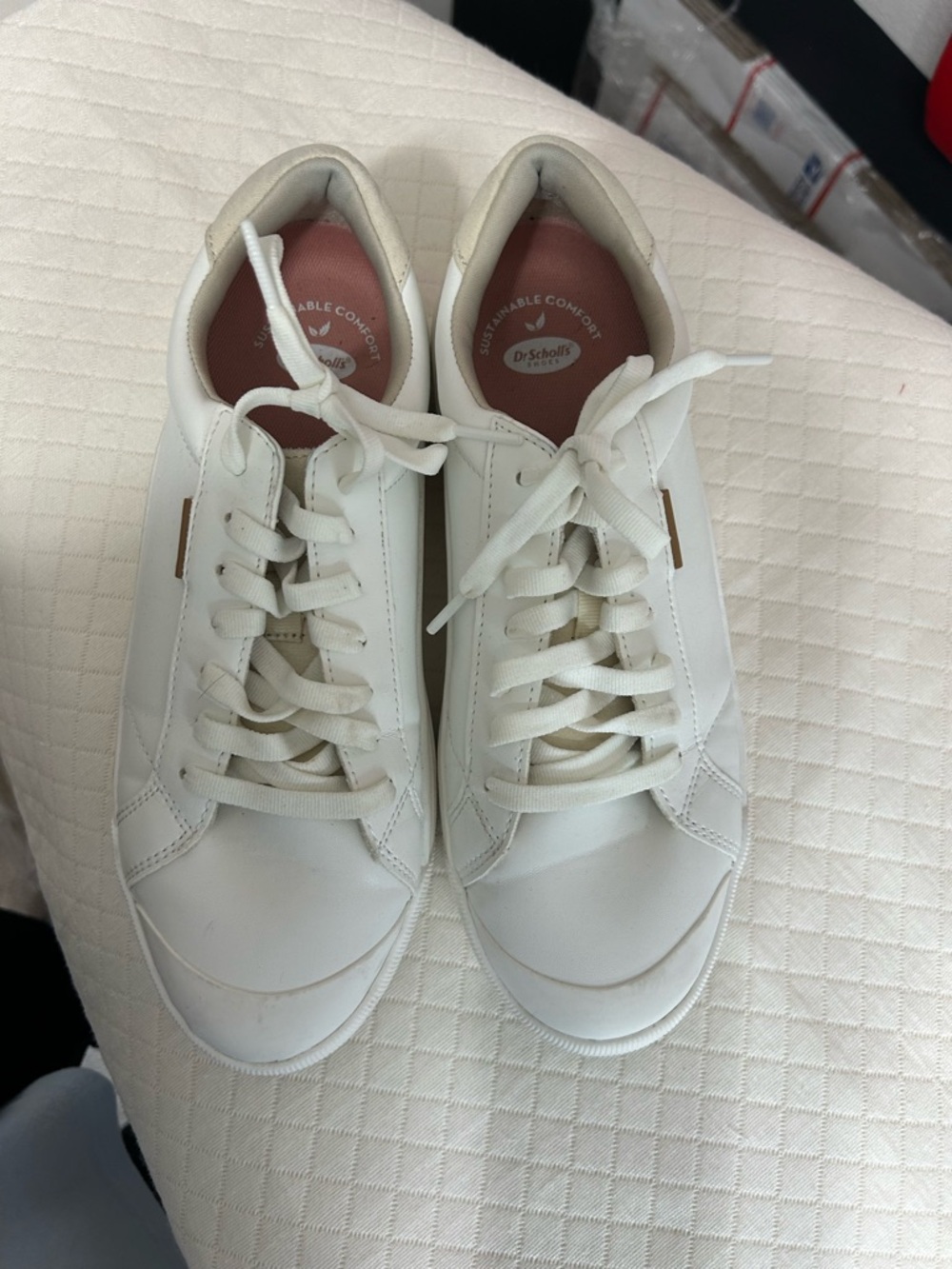 Dr. Scholl's White Leather Low-Top Lace-Up Sneakers